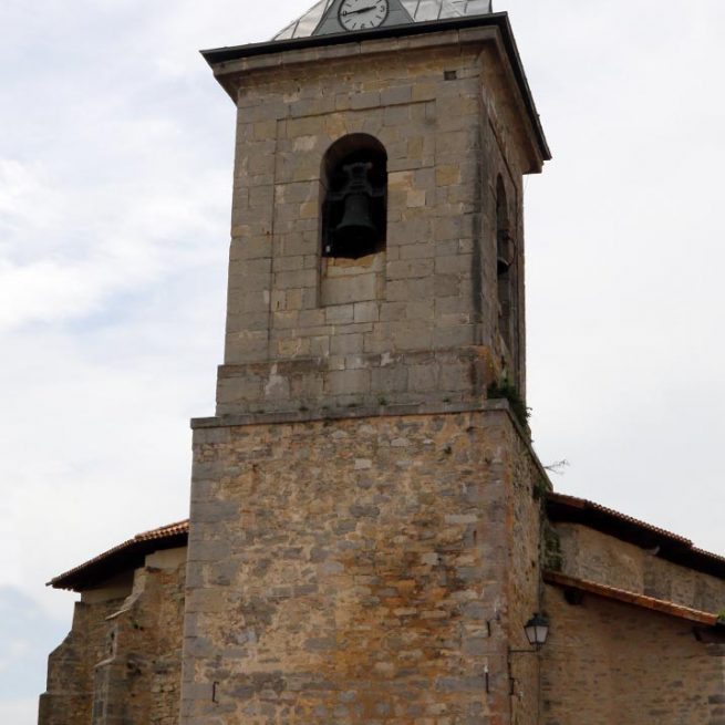 Trespuentesko Santiago Apostoluaren elizako dorrea
